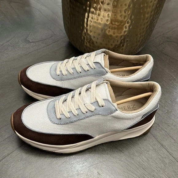 Naturalizer Sarina Sneakers (Wide) - Picture 11 of 12